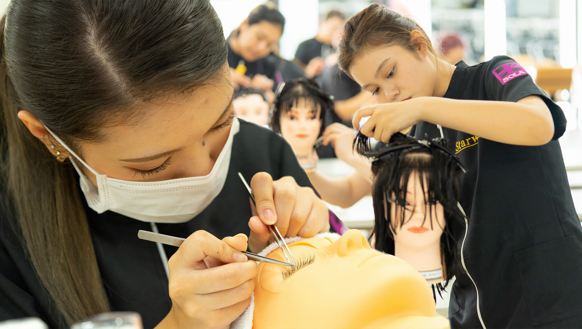 美容師学科 美容師 ブライダル業界 ネイリスト アイリストを目指す 医療と美容の専門学校 Sola沖縄学園